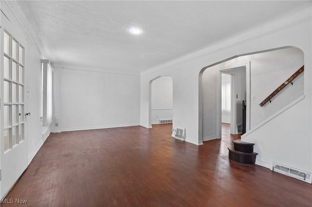 1898 Powell Avenue, Cleveland Heights, OH 44118