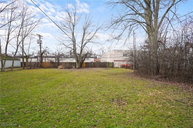 1898 Powell Avenue, Cleveland Heights, OH 44118