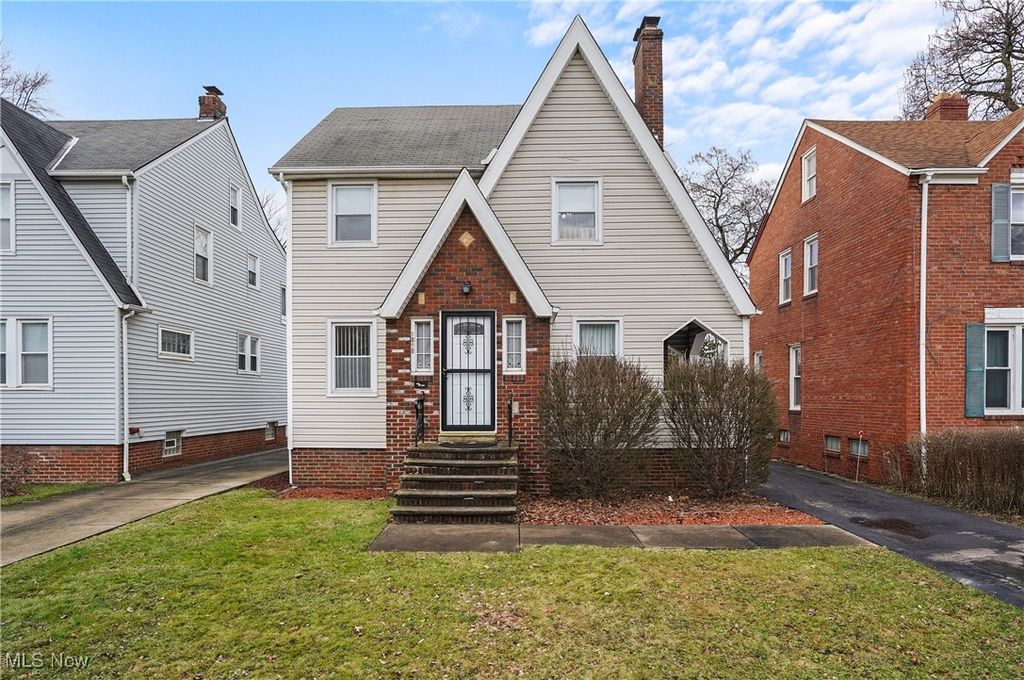 1898 Powell Avenue, Cleveland Heights, OH 44118