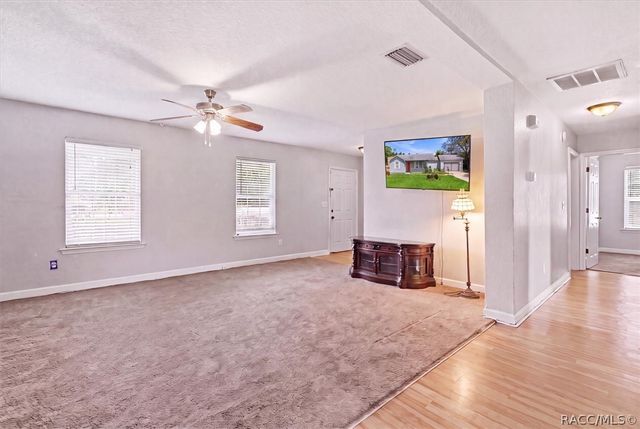9825 N Corsair Terrace, Dunnellon, FL 34433