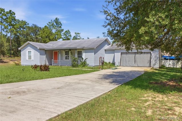9825 N Corsair Terrace, Dunnellon, FL 34433