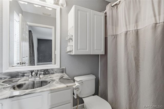 9825 N Corsair Terrace, Dunnellon, FL 34433