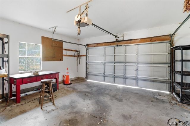 9825 N Corsair Terrace, Dunnellon, FL 34433