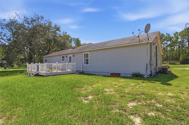 9825 N Corsair Terrace, Dunnellon, FL 34433