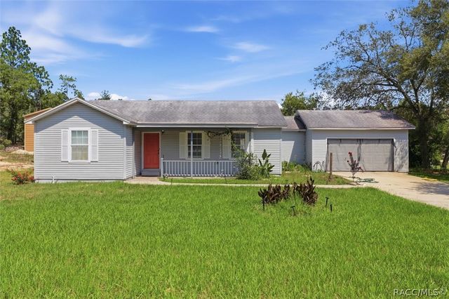 9825 N Corsair Terrace, Dunnellon, FL 34433
