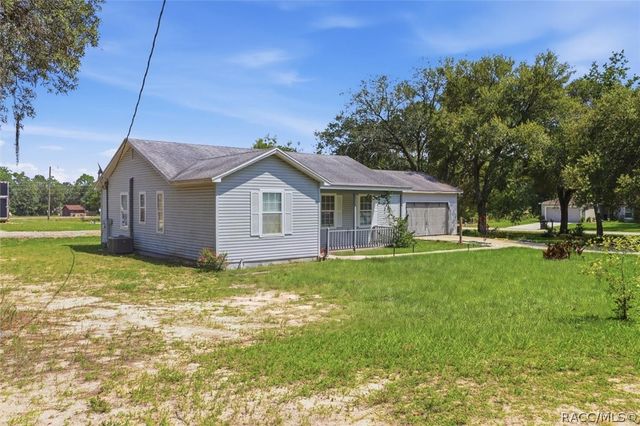 9825 N Corsair Terrace, Dunnellon, FL 34433
