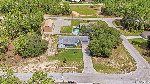 9825 N Corsair Terrace, Dunnellon, FL 34433