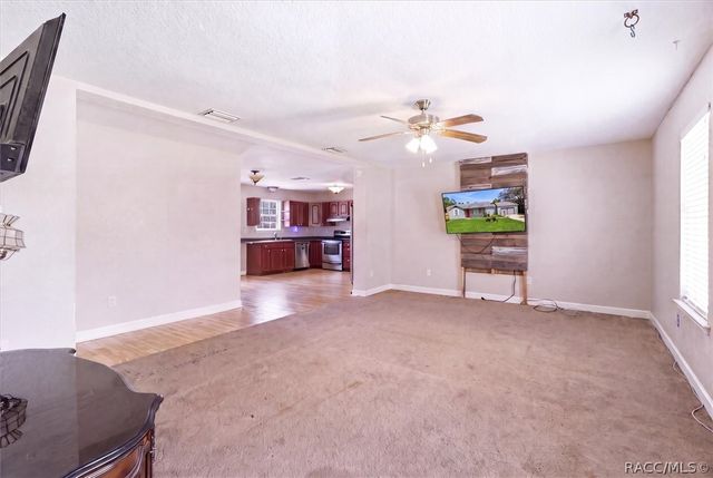 9825 N Corsair Terrace, Dunnellon, FL 34433
