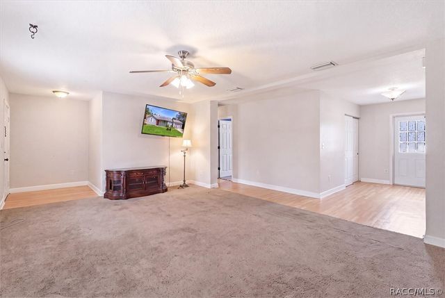 9825 N Corsair Terrace, Dunnellon, FL 34433