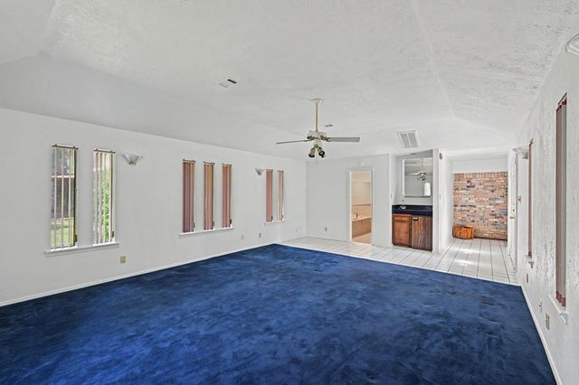 5403 Boots Road, Houston, TX 77091