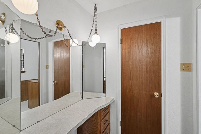 5403 Boots Road, Houston, TX 77091