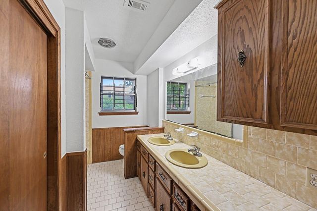 5403 Boots Road, Houston, TX 77091