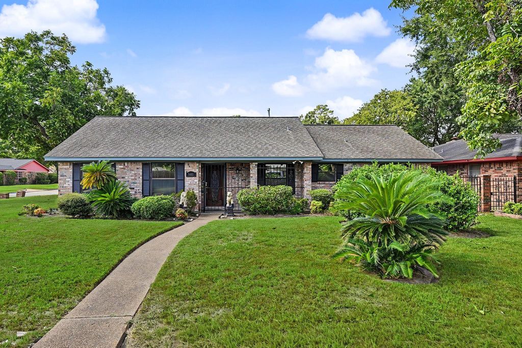 5403 Boots Road, Houston, TX 77091