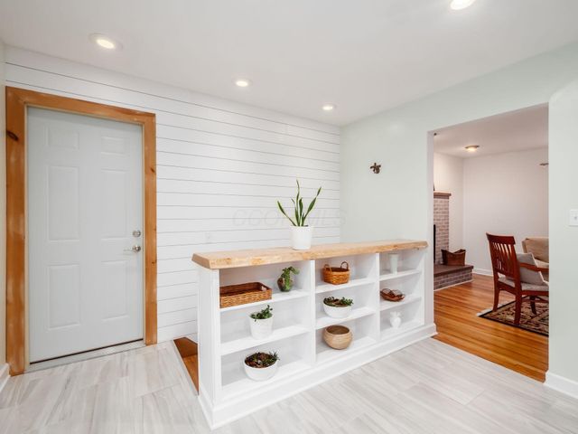 6875 Central College Road, New Albany, OH 43054