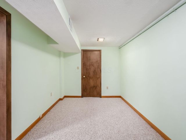 6875 Central College Road, New Albany, OH 43054