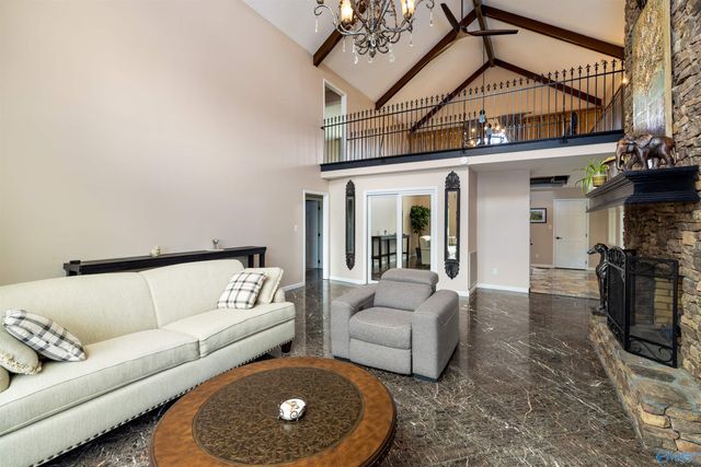 383 B Meadow Wood Road, Gadsden, AL 35901