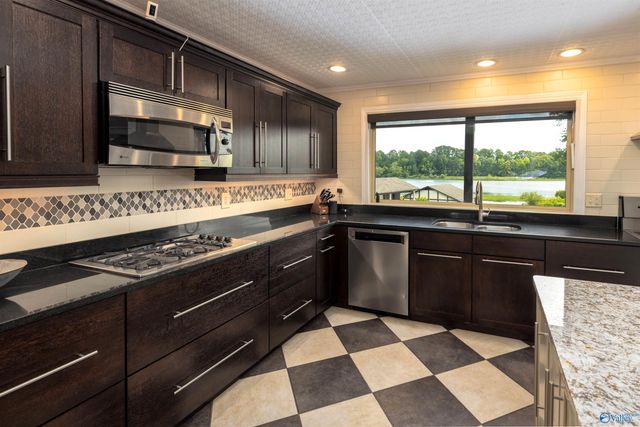 383 B Meadow Wood Road, Gadsden, AL 35901