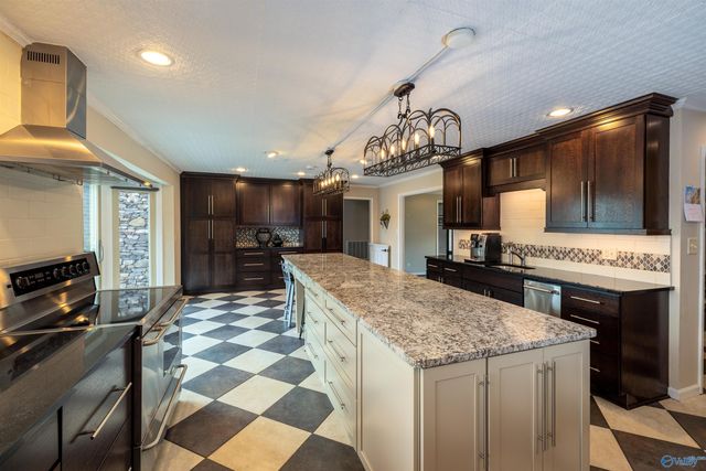 383 B Meadow Wood Road, Gadsden, AL 35901