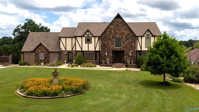 383 B Meadow Wood Road, Gadsden, AL 35901