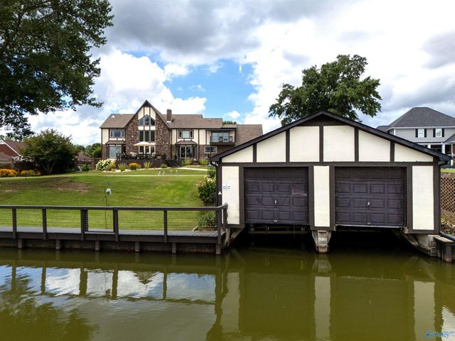 383 B Meadow Wood Road, Gadsden, AL 35901