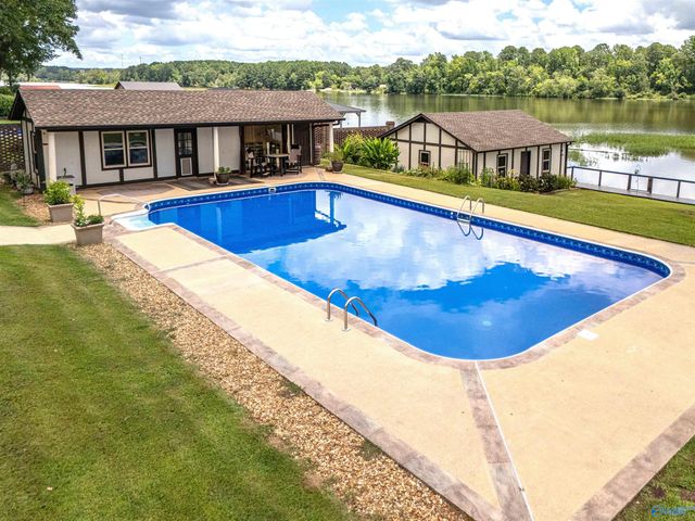 383 B Meadow Wood Road, Gadsden, AL 35901