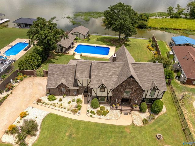 383 B Meadow Wood Road, Gadsden, AL 35901