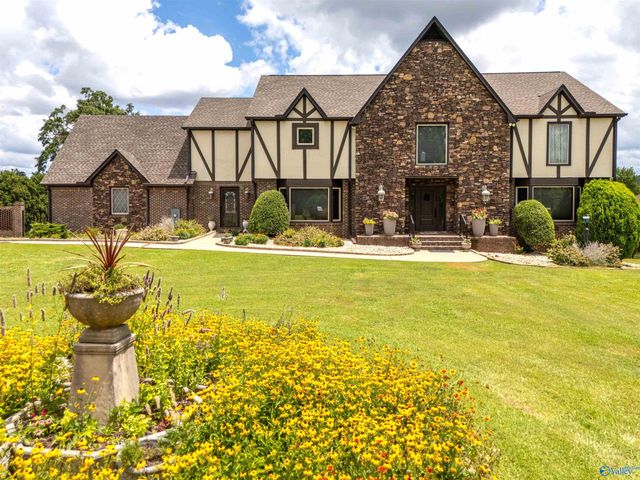 383 B Meadow Wood Road, Gadsden, AL 35901