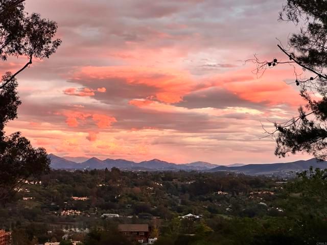 220 S Shorehang Lane, Encinitas, CA 92024