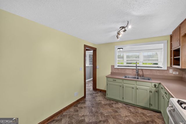 780 North Avenue, Hapeville, GA 30354