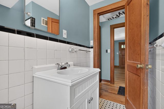 780 North Avenue, Hapeville, GA 30354