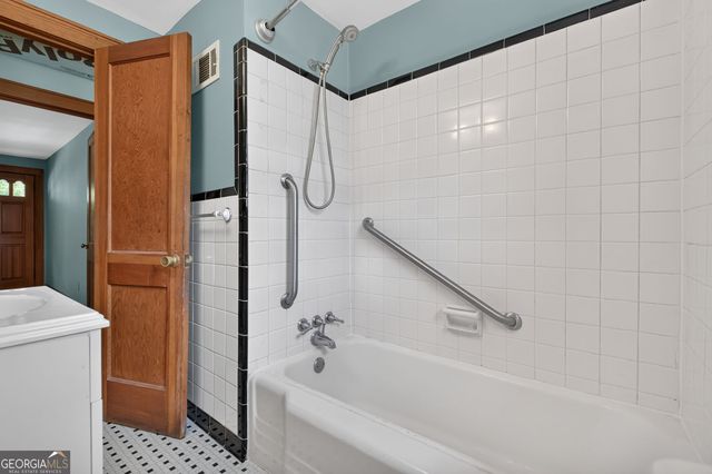 780 North Avenue, Hapeville, GA 30354