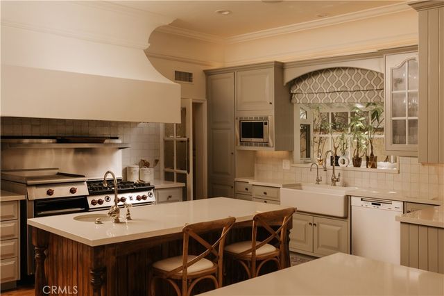 4155 Green Meadow Court, Encino, CA 91316