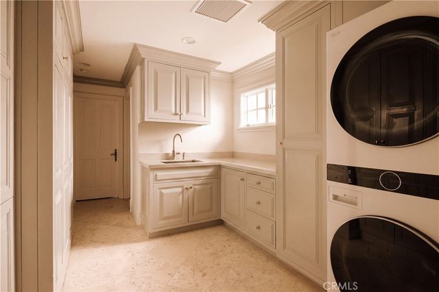 4155 Green Meadow Court, Encino, CA 91316