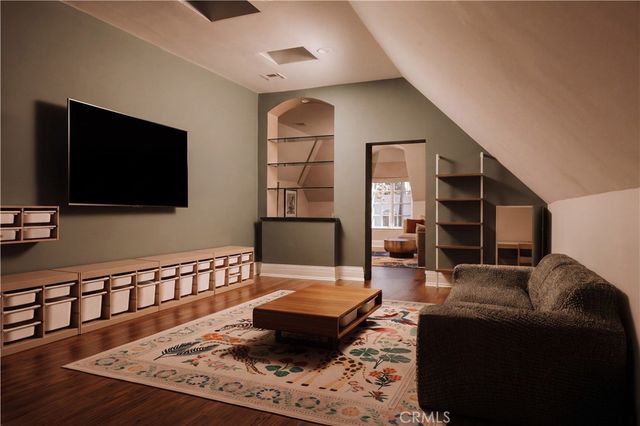 4155 Green Meadow Court, Encino, CA 91316