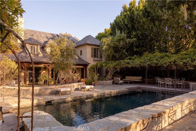 4155 Green Meadow Court, Encino, CA 91316