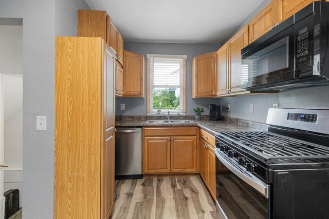 2004 4th Street NW, Faribault, MN 55021