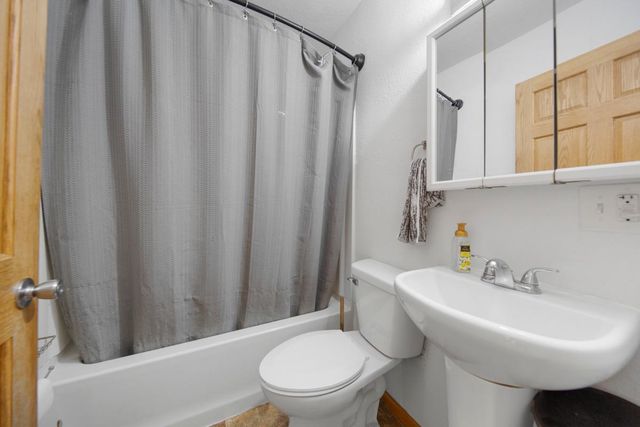 2004 4th Street NW, Faribault, MN 55021
