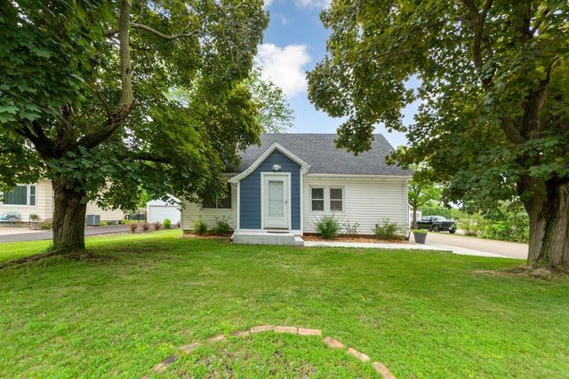2004 4th Street NW, Faribault, MN 55021