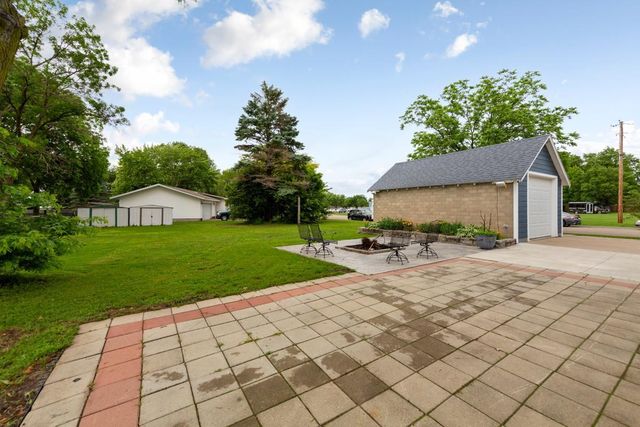 2004 4th Street NW, Faribault, MN 55021