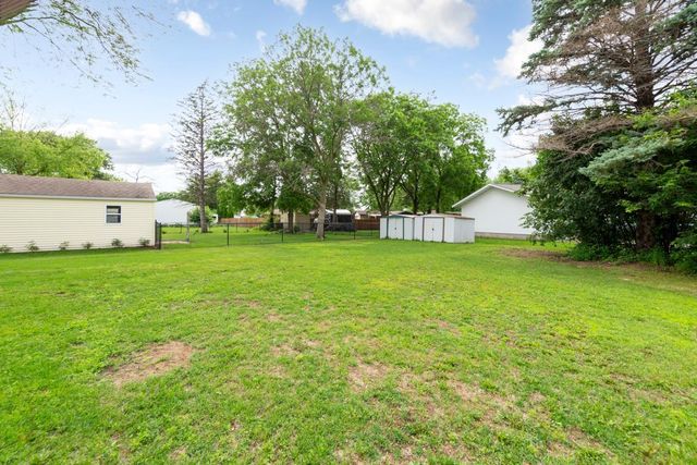 2004 4th Street NW, Faribault, MN 55021
