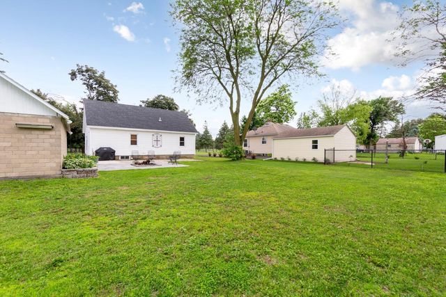 2004 4th Street NW, Faribault, MN 55021