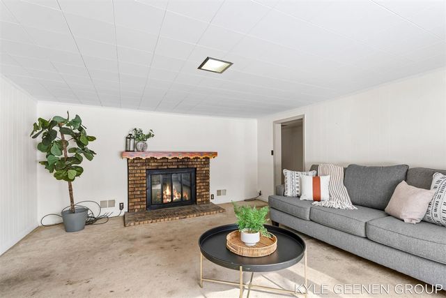 51 Manley Street, Holland, MI 49424