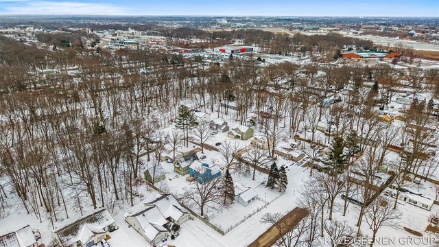 51 Manley Street, Holland, MI 49424