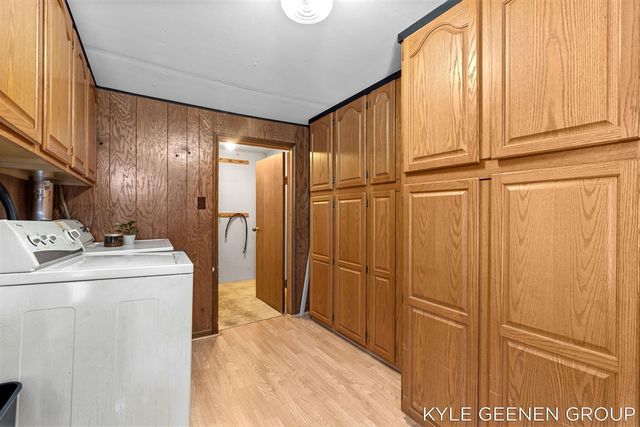 51 Manley Street, Holland, MI 49424