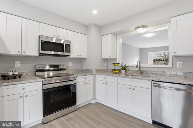 309 MOSEBY CT, Manassas Park, VA 20111