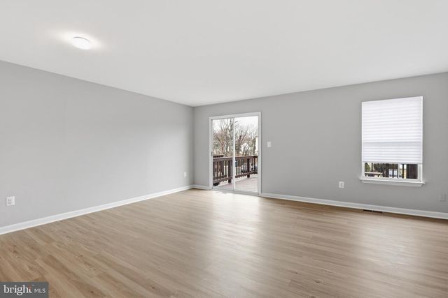 309 MOSEBY CT, Manassas Park, VA 20111