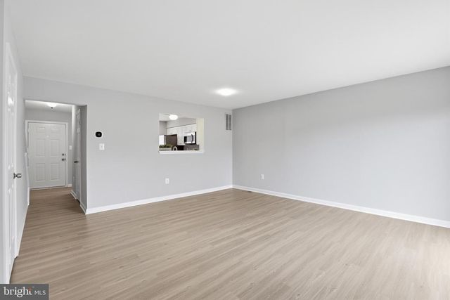 309 MOSEBY CT, Manassas Park, VA 20111