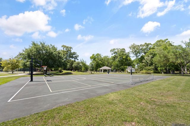 17122 N Lakeway Ave, Baton Rouge, LA 70810