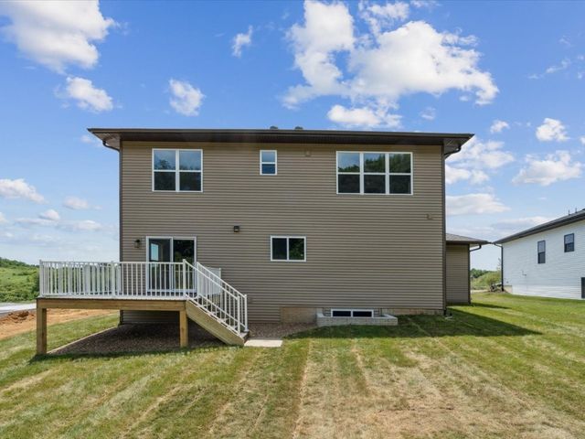 1517 Legend Drive, Tiffin, IA 52340