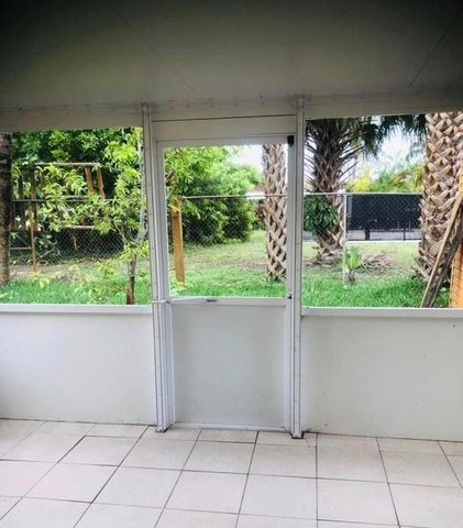 6245 Saxon Boulevard, West Palm Beach, FL 33417
